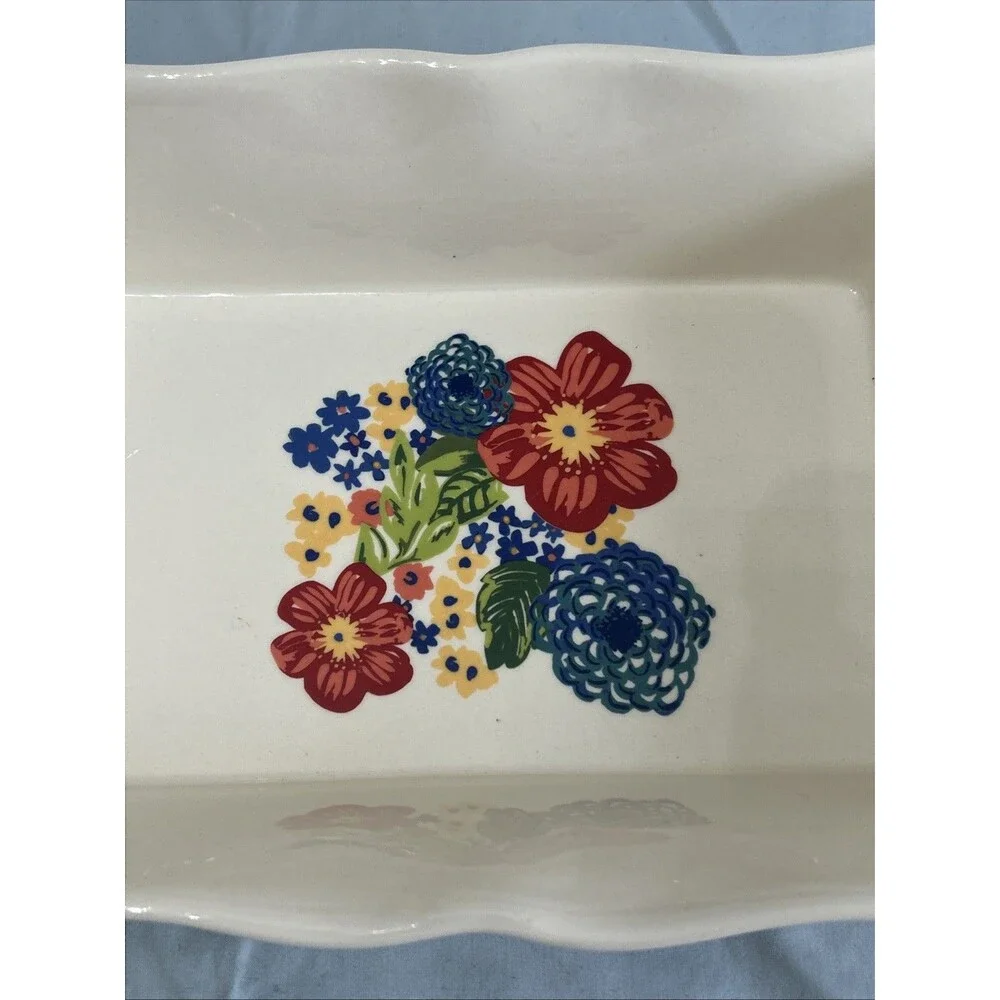 The Pioneer Woman Fiona Flora Ruffle Edge Casserole Baking Dish